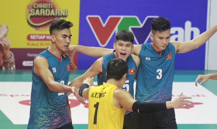 Lội ngược dòng trước Philippines, Việt Nam có chiến thắng đầu tiên tại SEA V.League