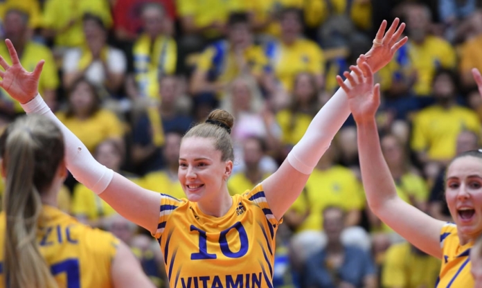 Lội ngược dòng ngoạn mục, bóng chuyền nữ Thụy Điển vào bán kết thế giới