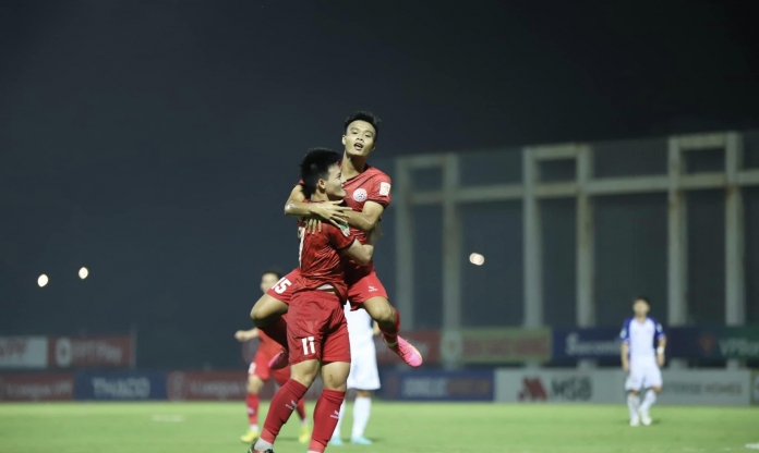 Tiền đạo U23 Việt Nam tỏa sáng rực rỡ, báo tin vui cho HLV Troussier