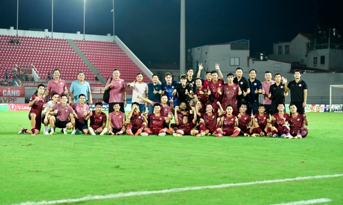 Vừa đá xong trận cuối, đội bóng Việt Nam chia tay HLV trưởng