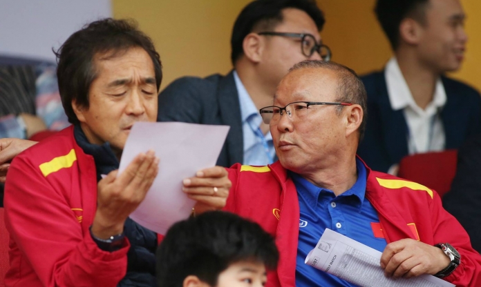 Người trong cuộc xác thực việc HLV Park Hang Seo dẫn dắt CLB V-League