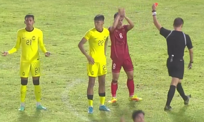 Trọng tài bắt chính trận gặp Malaysia là 'thần tài' của Việt Nam