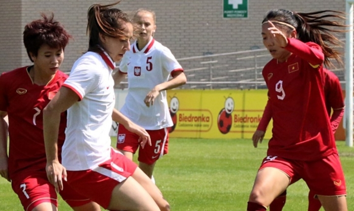 VIDEO: Huỳnh Như và đồng đội thi đấu nỗ lực trước U23 Ba Lan