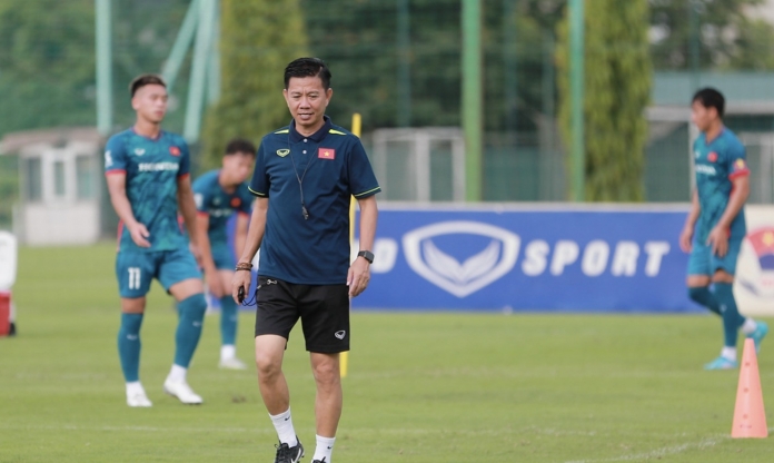 Tân HLV U23 Việt Nam bất ngờ 'nhận quà' từ World Cup