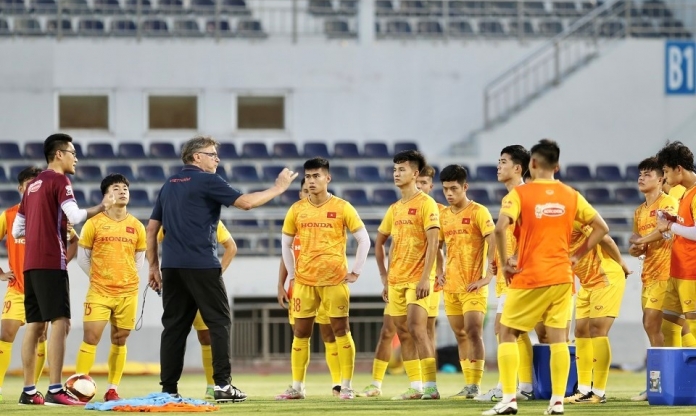 U23 Việt Nam bất ngờ 'có biến', HLV Troussier buộc phải điều chỉnh
