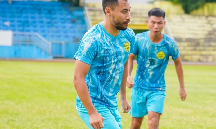 Cầu thủ Việt kiều Pháp cập bến đội bóng của Thành Lương