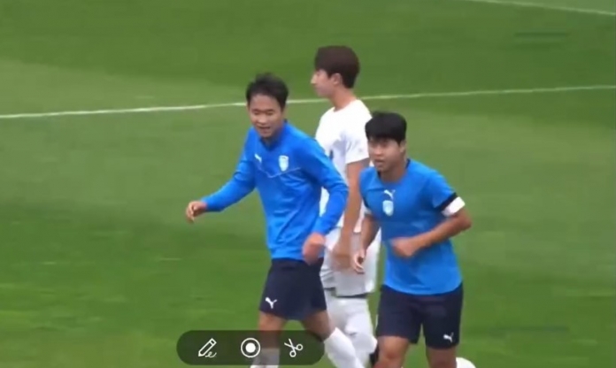 VIDEO: Tiền đạo Việt Nam ghi hattrick tại Hàn Quốc, có siêu phẩm cực đẹp
