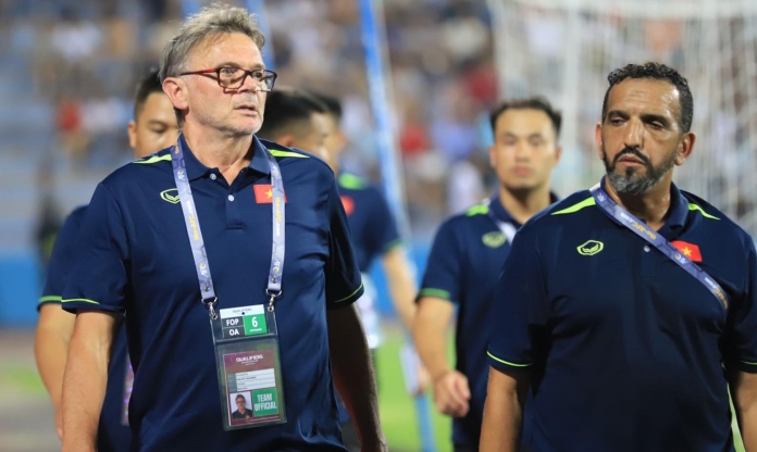 HLV Troussier ra yêu cầu mới cho ĐT Việt Nam