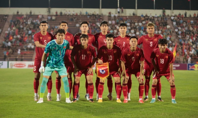 Hé lộ đội hình đá chính cực lạ của U23 Việt Nam