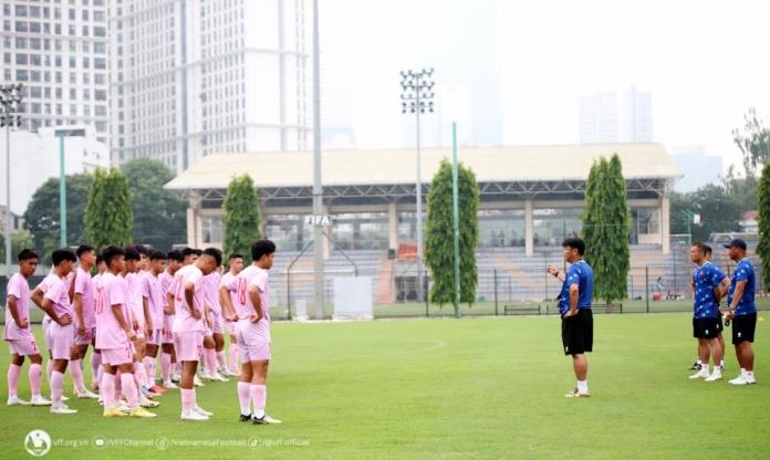 HLV U16 Việt Nam trả 8 cầu thủ về CLB