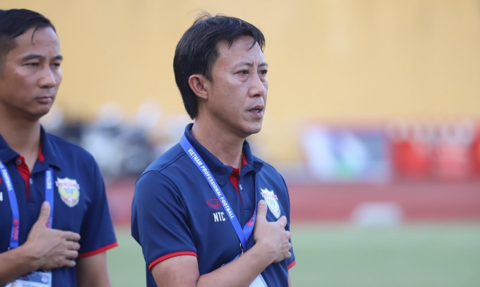 HLV Hà Tĩnh xin lỗi dù trụ hạng V-League