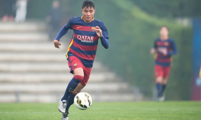 Sang Việt Nam thi đấu, cựu sao U19 Barca liên tục lập công