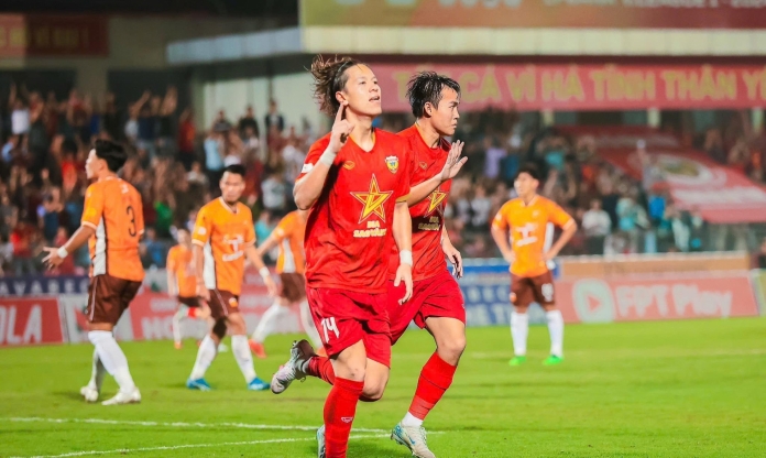 Tiền vệ Việt kiều Nga báo tin không thể vui hơn