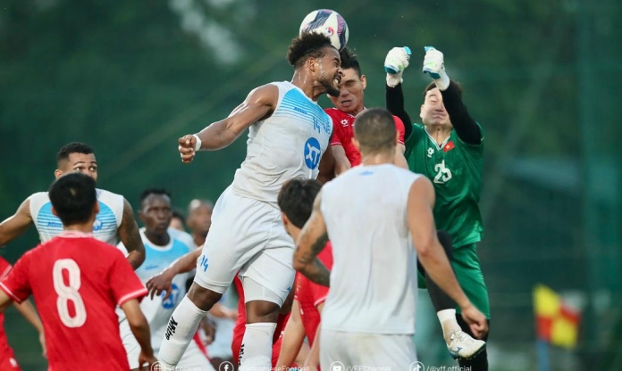 Lên ĐT Việt Nam, tiền đạo nhập tịch Rafaelson không thể ra sân ở giai đoạn đầu AFF Cup