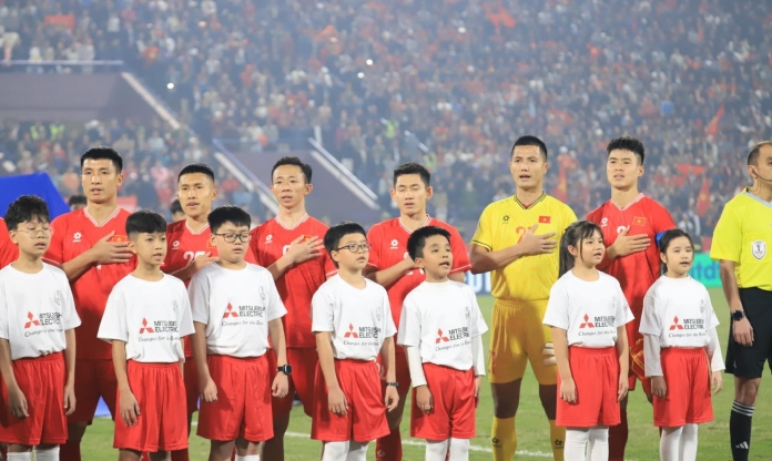 ĐT Việt Nam có 1 cầu thủ không về nước sau chung kết AFF Cup?