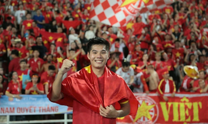 Gia đình cầu thủ U22 Việt Nam bày gần 100 mâm cỗ ăn mừng