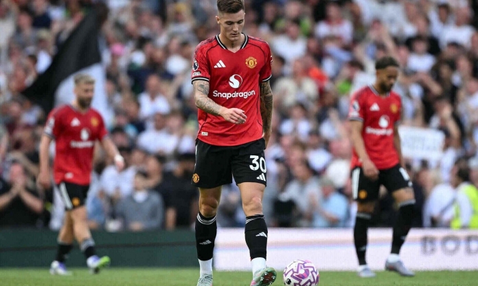 MU lập thêm kỷ lục buồn sau trận hoà Leeds United