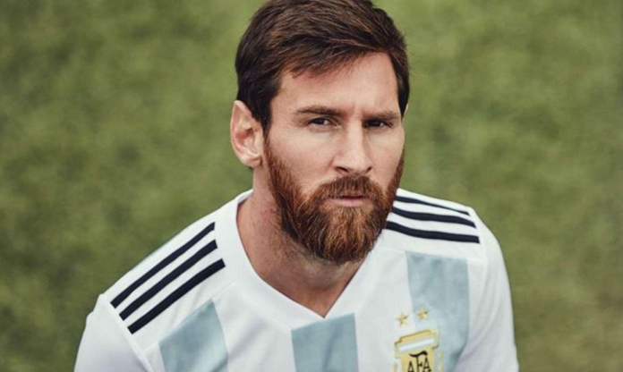 Messi tiết lộ đá 300 nghìn quả penalty