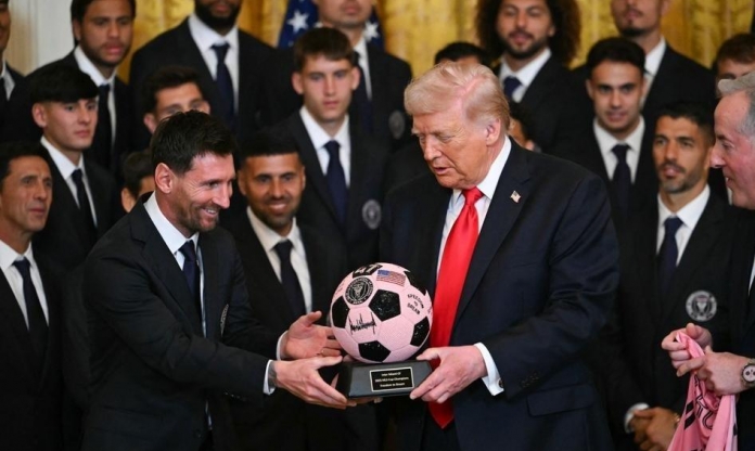 Messi có phản ứng bất ngờ khi nghe đến tên Ronaldo