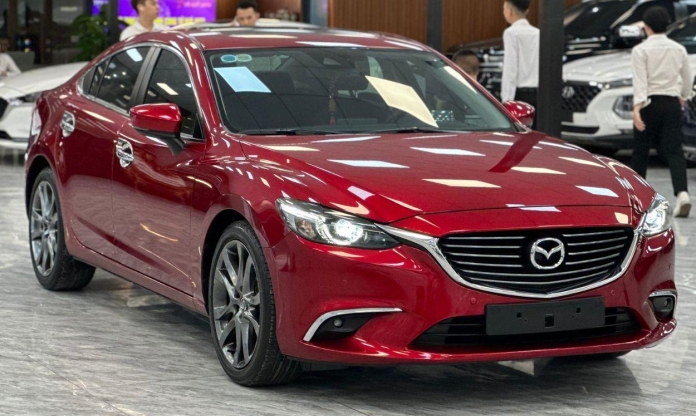 Mazda6 lăn bánh 5 năm lên sàn xe cũ với giá chỉ ngang ngửa Honda City