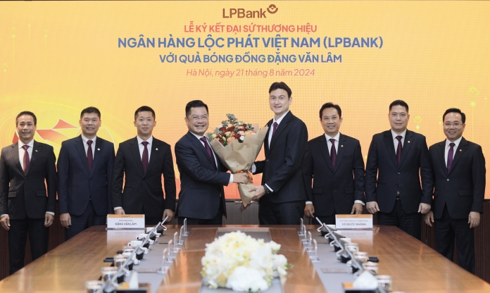 Thủ môn hàng đầu Việt Nam Đặng Văn Lâm được LPBank lựa chọn làm Đại sứ thương hiệu