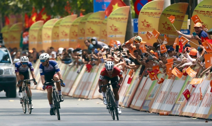 Nguyễn Văn Nhã tỏa sáng mang chiến thắng chặng đầu tiên cho đội Quân khu 7 tại chặng 20 Đua xe đạp Cúp Truyền hình HTV 2024