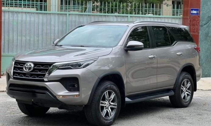 Bất ngờ giá chào bán của Toyota Fortuner 2021 sau 3 năm lăn bánh