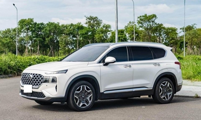 Ngỡ ngàng giá bán lại của Hyundai Santa Fe 2022 sau 2 năm sử dụng