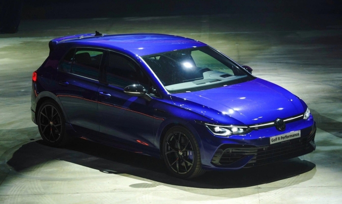 Giá gần 1,9 tỷ đồng, 'hot hatch' Volkswagen Golf R Performance có gì đặc biệt?
