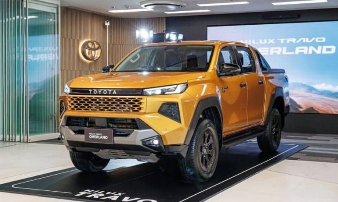 Toyota Hilux thế hệ mới cập bến Đông Nam Á: Có bản chạy điện, giá quy đổi từ 623 triệu đồng