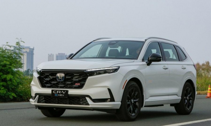 Honda CR-V e:HEV RS nhập Thái bị bán 'kèm lạc' tới 70 triệu đồng tại đại lý 