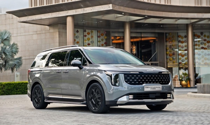 Kia tung ưu đãi lớn cuối năm: Carnival hybrid giảm đến 80 triệu đồng