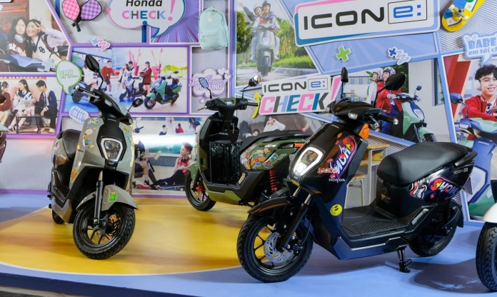 Thị trường xe máy điện sôi động dịp cận Tết với loạt ưu đãi 'khủng', khách Việt hưởng lợi lớn