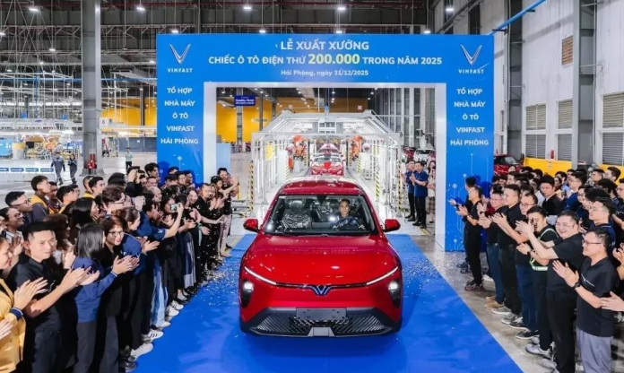 Ô tô điện thứ 200.000 xuất xưởng tại nhà máy VinFast Hải Phòng trong năm 2025: Là 1 chiếc Limo Green