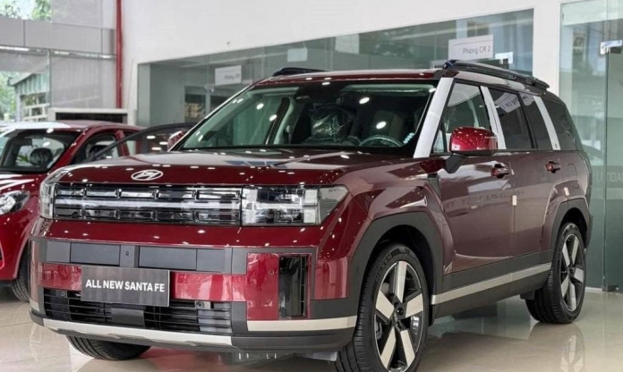 Hyundai 'chào năm mới' bằng loạt ưu đãi lớn: Santa Fe ghi nhận mức giảm cao nhất, lên tới 220 triệu đồng