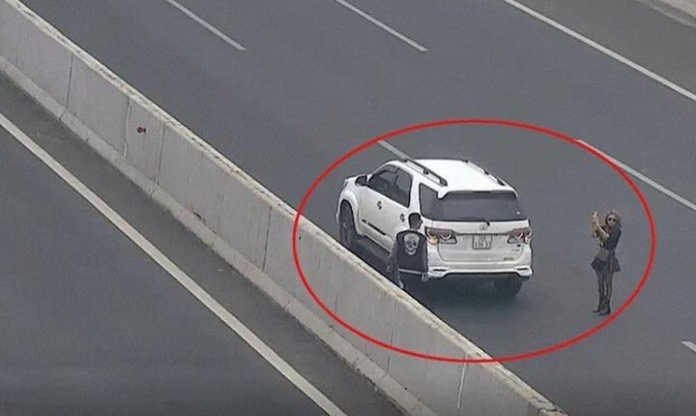 Dừng xe trên cao tốc để nghỉ ngơi, chụp ảnh: Cái giá phải trả không chỉ là tiền phạt