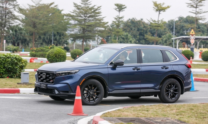 Từ xe phổ thông đến siêu xe, làn sóng giảm giá lan rộng trên thị trường ô tô hybrid