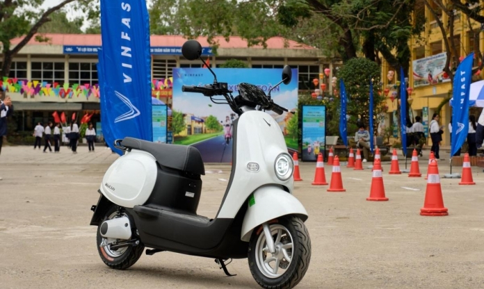 Dưới 15 triệu đồng, người Việt có thể chọn mua những mẫu xe máy điện nào?