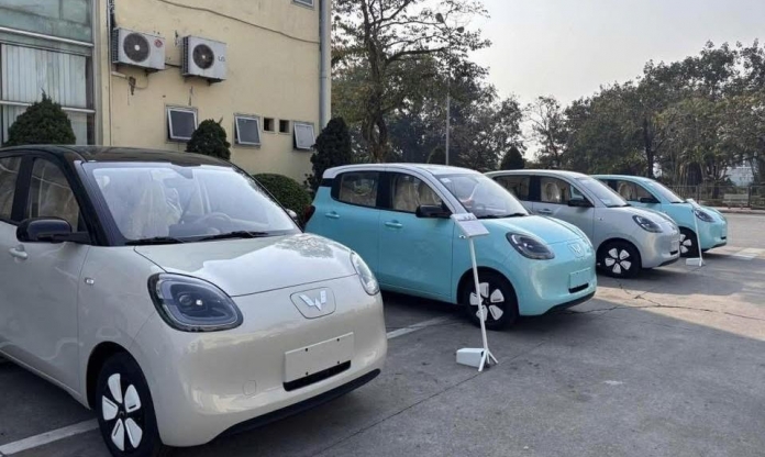 Ô tô điện mini 5 cửa Wuling Macaron mở bán tại Việt Nam, giá tạm tính từ 269 triệu đồng