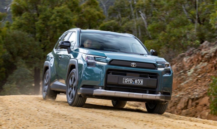 SUV hybrid mới của Toyota 'gây sốt' với hơn 10.000 đơn đặt trước, liệu có cơ hội về Việt Nam?