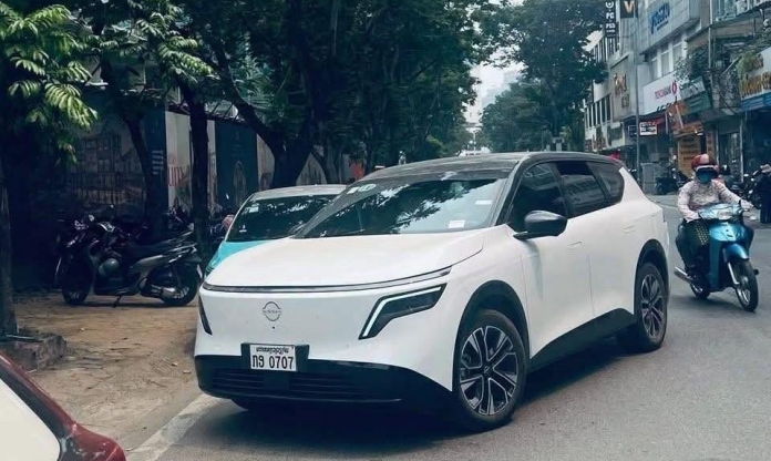 SUV điện mới của Nissan bị bắt gặp trên đường phố Việt