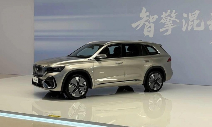 Cận cảnh Geely Monjaro i-HEV 'ăn xăng' chỉ 4,75 lít/100 km: Liệu có cơ hội về Việt Nam?