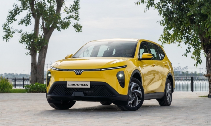 TOP 10 ô tô bán chạy tháng 4/2026: VinFast Limo Green vẫn dẫn đầu, Toyota Veloz Cross bất ngờ bứt tốc