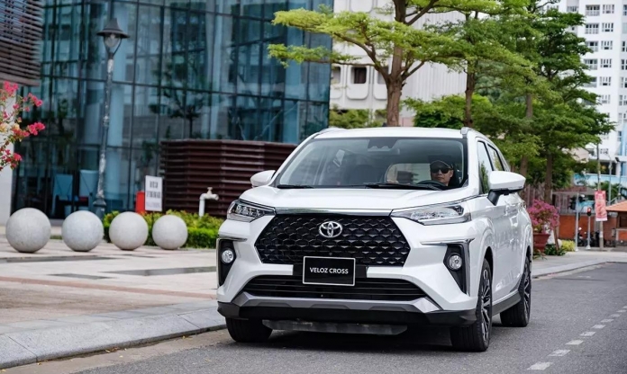 Toyota Veloz Cross là mẫu ô tô động cơ đốt trong ăn khách nhất tại Việt Nam tháng 4/2026