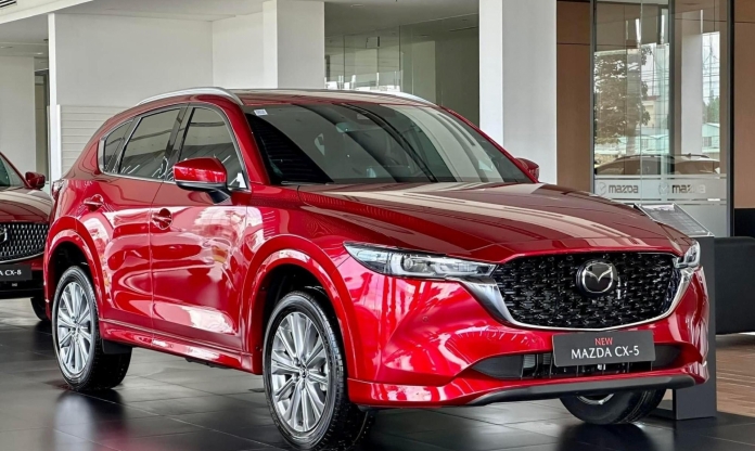 Mazda CX-5 vượt mặt VinFast VF 7, trở lại ngôi đầu SUV hạng C tháng 4/2026