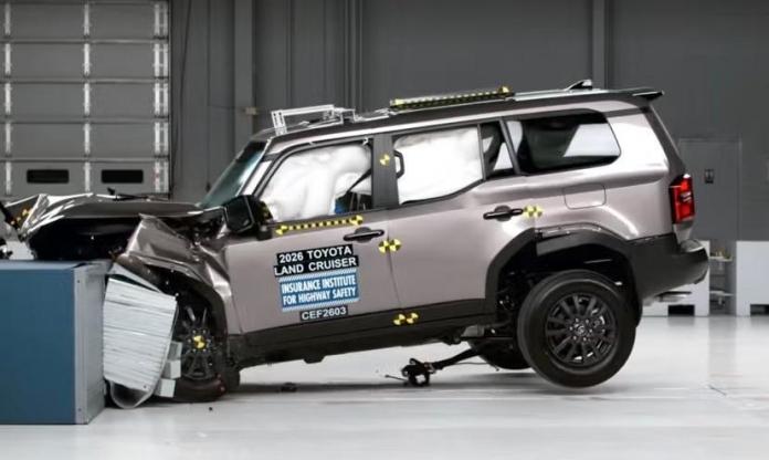 Toyota Land Cruiser lộ điểm trừ về an toàn trong bài thử nghiệm va chạm mới
