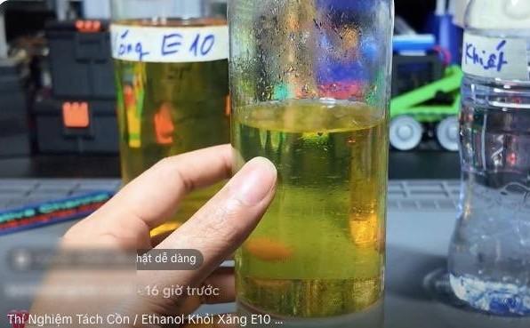 Tài xế truyền nhau cách 'tách cồn' khỏi xăng E10: Chuyên gia cảnh báo nguy cơ lớn