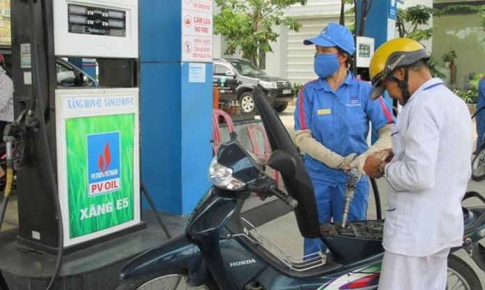 Giá xăng dầu hôm nay 10/6: Dầu thế giới biến động mạnh