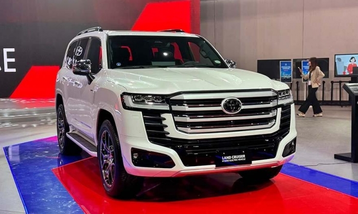 Toyota Land Cruiser Hybrid cập bến Đông Nam Á, chờ ngày về Việt Nam