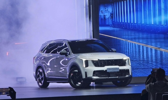 Kia Sorento Hybrid trình làng khách Việt, giá bán dự kiến cao hơn bản xăng/dầu